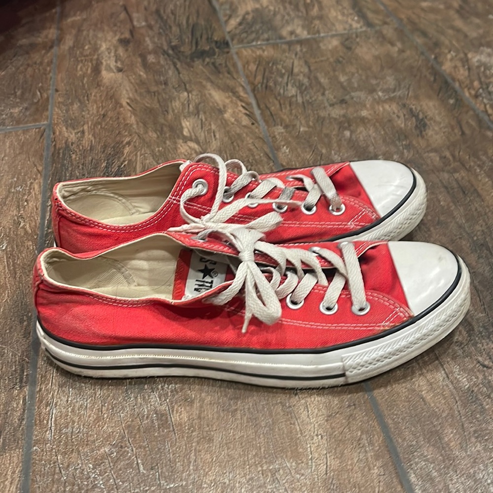 Red converse